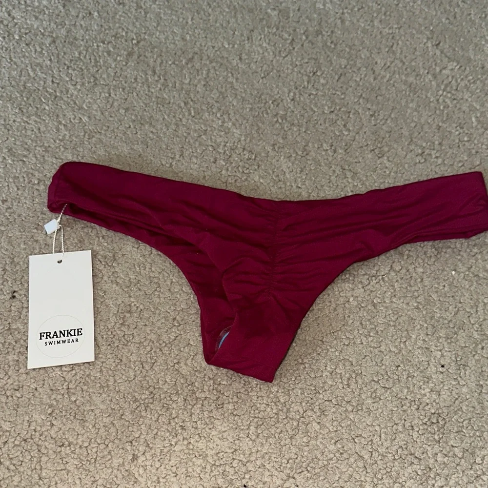 Frankies Bikinis low rise